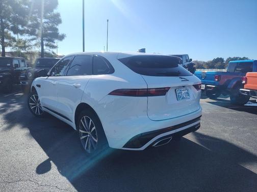 2024 Jaguar F-PACE P400 R-Dynamic S
