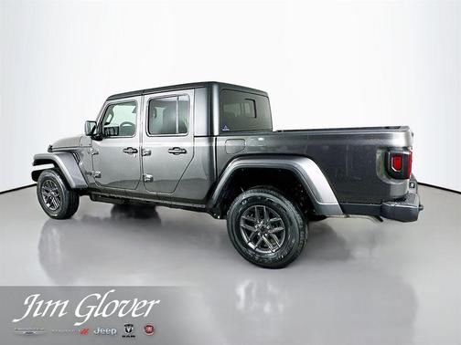Granite Crystal Clearcoat Metallic 2026 Jeep Gladiator Sport