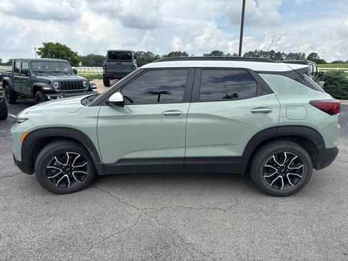 Green 2025 Chevrolet Trailblazer ACTIV
