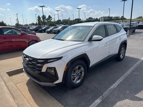 2025 Hyundai TUCSON SE