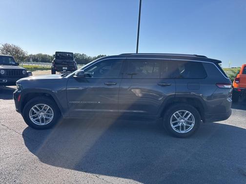 2021 Jeep Grand Cherokee L Laredo