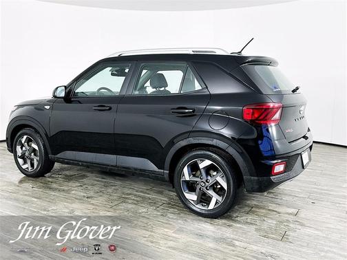 2024 Hyundai VENUE SEL