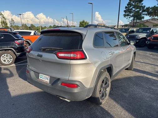 2016 Jeep Cherokee Altitude