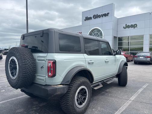 Cactus Green / Gray 2023 Ford Bronco Outer Banks