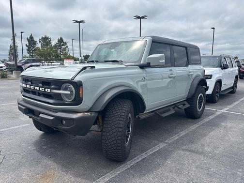 Cactus Green / Gray 2023 Ford Bronco Outer Banks