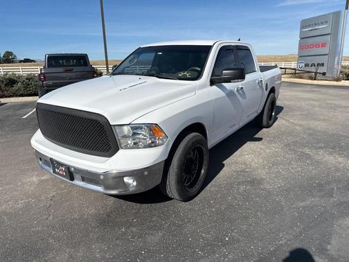 2015 RAM 1500 SLT