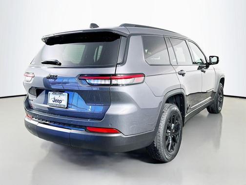 Metallic 2024 Jeep Grand Cherokee L Laredo