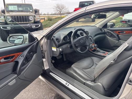 2005 Mercedes-Benz SL-Class 
