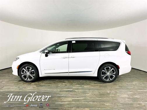 2026 Chrysler Pacifica Pinnacle