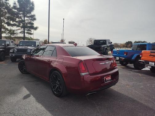 2019 Chrysler 300 Touring