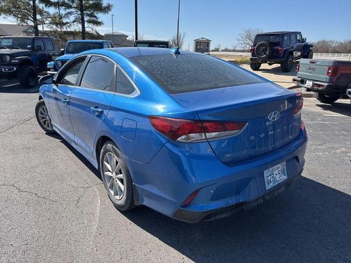 2018 Hyundai SONATA SE