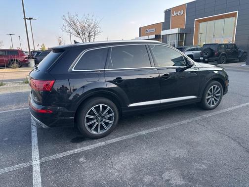 2017 Audi Q7 3.0T Premium Plus