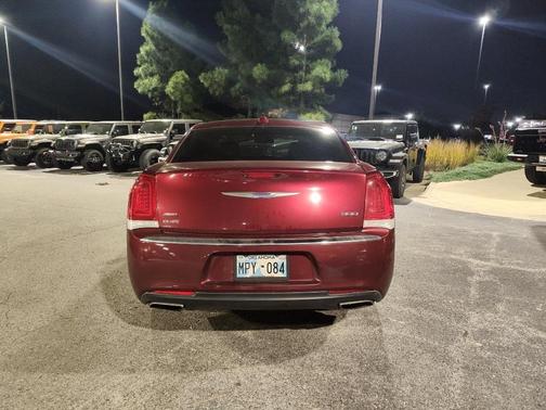 2018 Chrysler 300 Limited