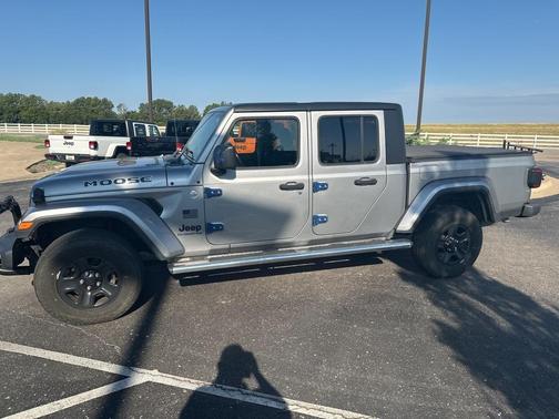 2020 Jeep Gladiator Sport