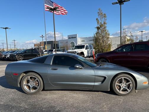 2004 Chevrolet Corvette Base