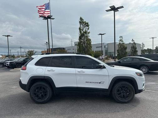 2022 Jeep Cherokee X