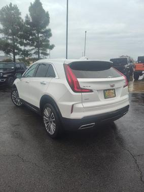 2024 Cadillac XT4 Premium Luxury