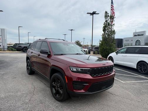 Velvet Red Pearlcoat 2023 Jeep Grand Cherokee Altitude