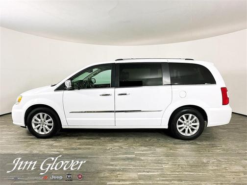 2016 Chrysler Town & Country Limited Platinum