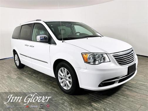 2016 Chrysler Town & Country Limited Platinum