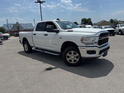 Bright White Clearcoat 2024 RAM 2500 Big Horn