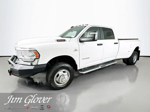 Bright White Clearcoat 2024 RAM 3500 Big Horn
