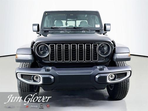 Black Clearcoat 2026 Jeep Gladiator Sport