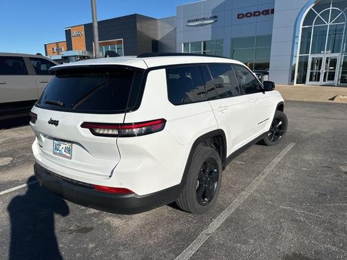 2023 Jeep Grand Cherokee L Laredo
