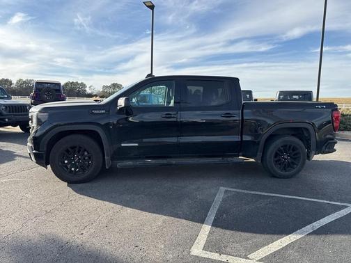 2022 GMC Sierra 1500 Elevation