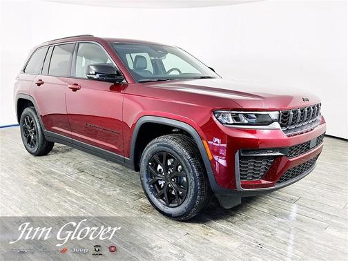 2026 Jeep Grand Cherokee Laredo