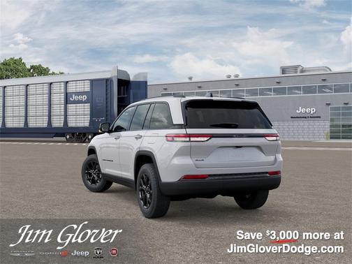 2025 Jeep Grand Cherokee Laredo