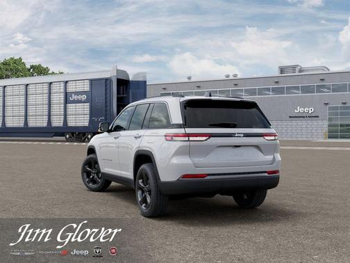 Bright White Clearcoat 2026 Jeep Grand Cherokee Limited
