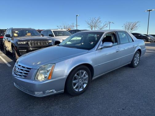 2011 Cadillac DTS Premium