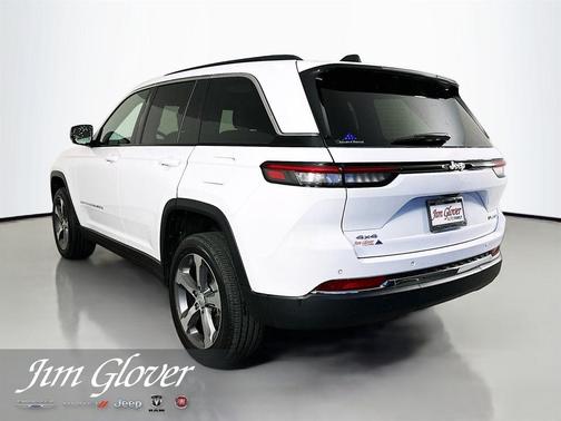 Bright White Clearcoat 2025 Jeep Grand Cherokee Limited