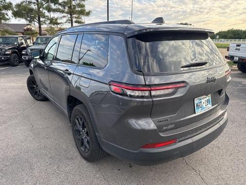 Metallic 2024 Jeep Grand Cherokee L Laredo