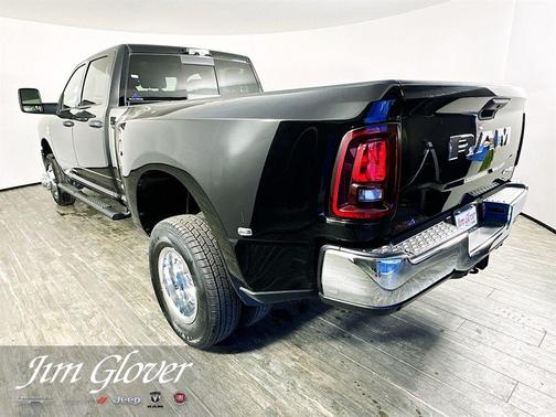 Diamond Black 2026 RAM 3500 Tradesman