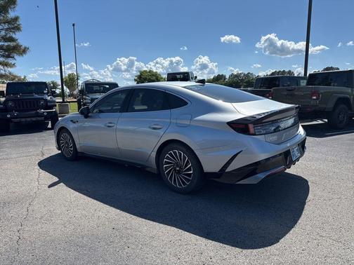 Silver 2024 Hyundai SONATA Hybrid SEL