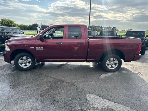 Delmonico Red Pearlcoat 2019 RAM 1500 Classic Express