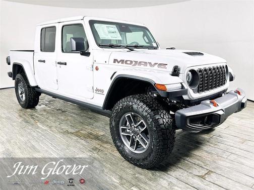 Bright White Clearcoat 2026 Jeep Gladiator Mojave