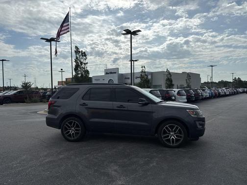 2017 Ford Explorer sport