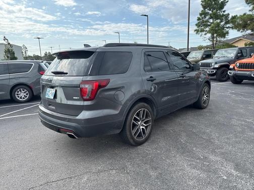 2017 Ford Explorer sport