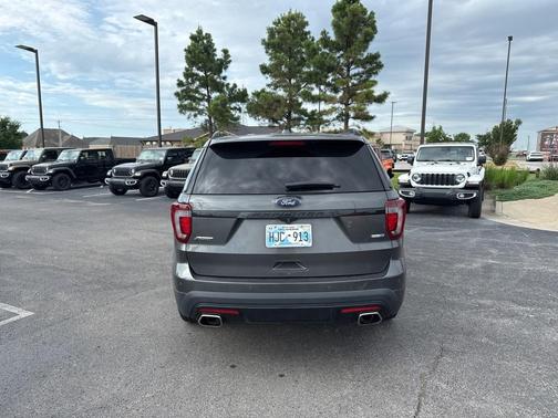 2017 Ford Explorer sport
