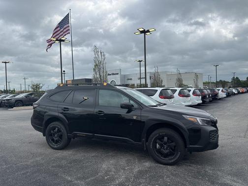 Crystal Black Silica 2025 Subaru Outback Wilderness