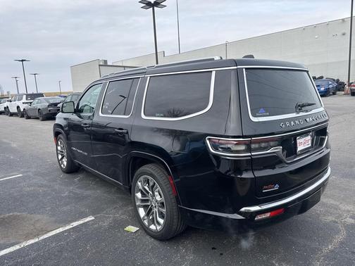 2023 Jeep Grand Wagoneer Series II
