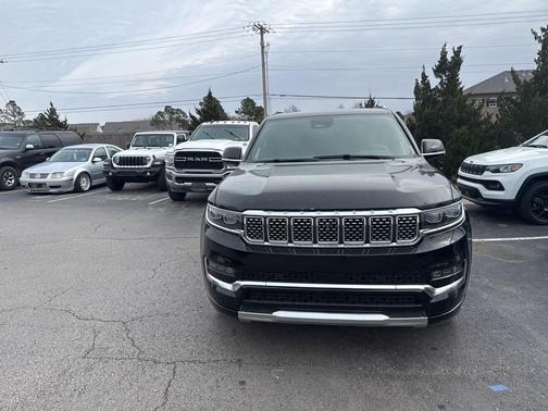 2023 Jeep Grand Wagoneer Series II