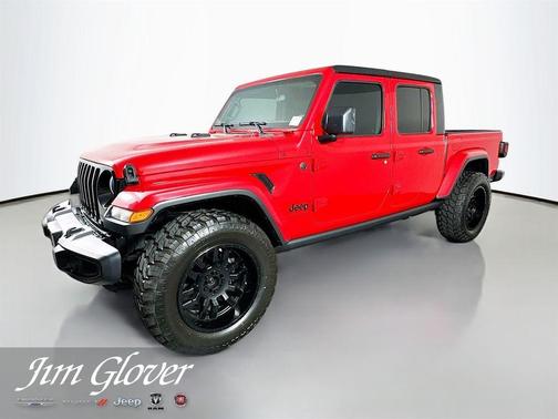 Firecracker Red Clearcoat 2023 Jeep Gladiator Sport