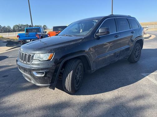 2019 Jeep Grand Cherokee Laredo E