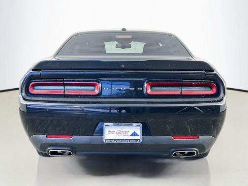 Pitch Black Clearcoat 2023 Dodge Challenger SXT