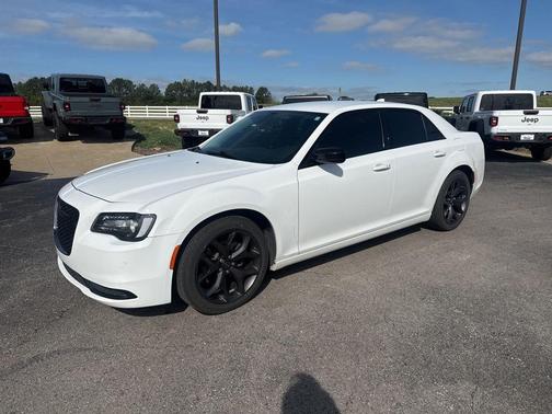 Bright White Clearcoat 2021 Chrysler 300 Touring