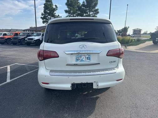 2016 INFINITI QX80 Base